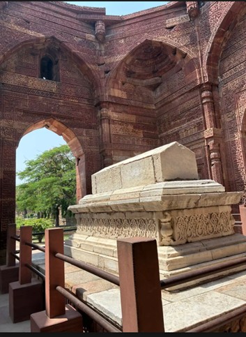 tomb of iltutmish